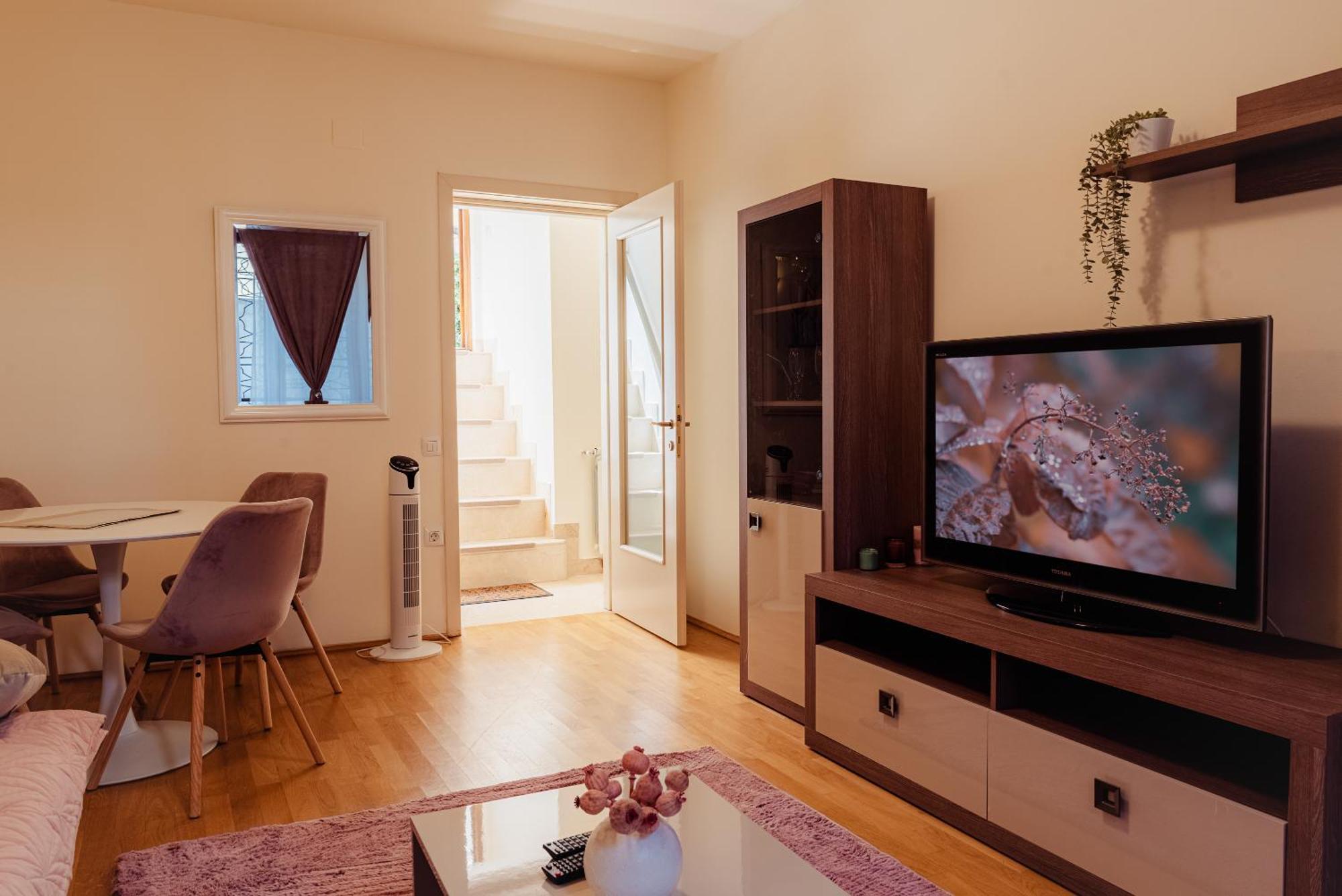 Downtown Apartment Boutique Green Garden Unirii Bükreş Dış mekan fotoğraf