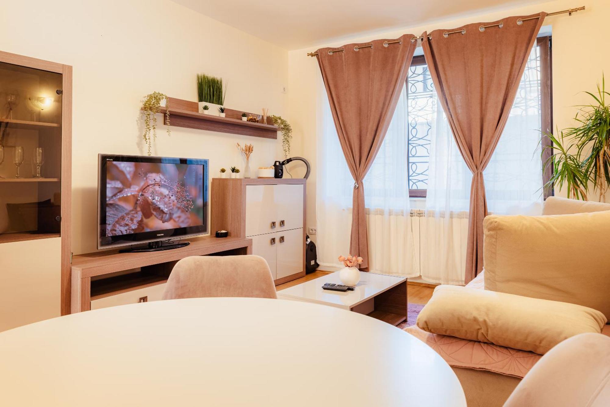 Downtown Apartment Boutique Green Garden Unirii Bükreş Dış mekan fotoğraf
